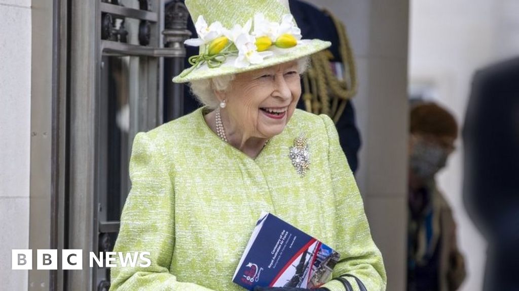 Queen Makes First Public Appearance Of 2021 Bbc News