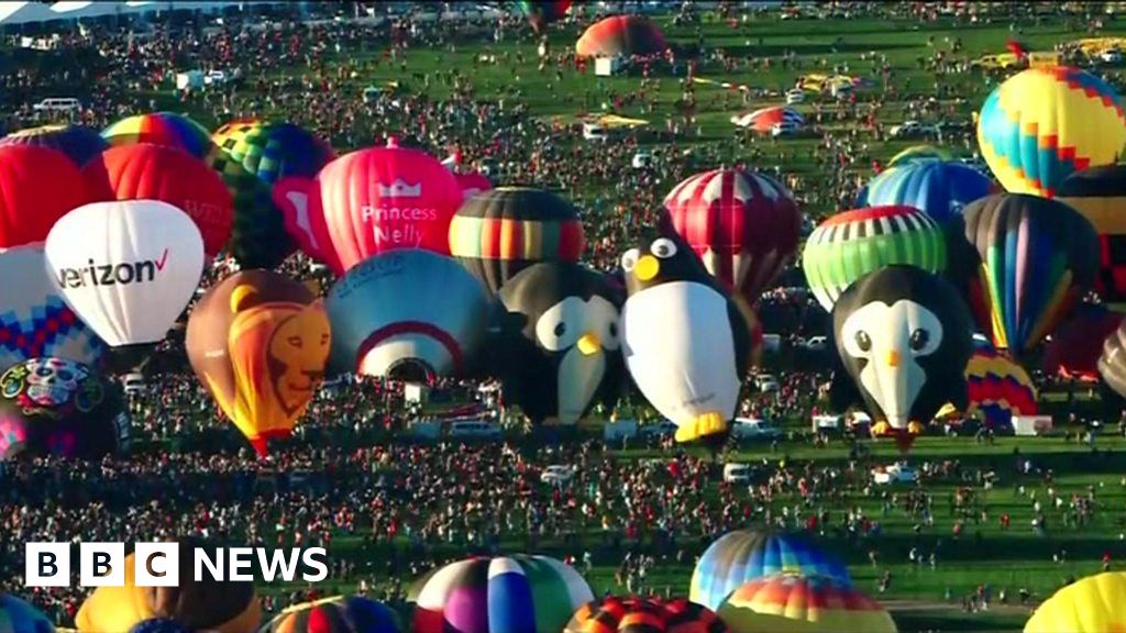 New Mexico balloon festival draws thousands to Albuquerque BBC News