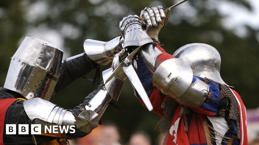 Armour news shop