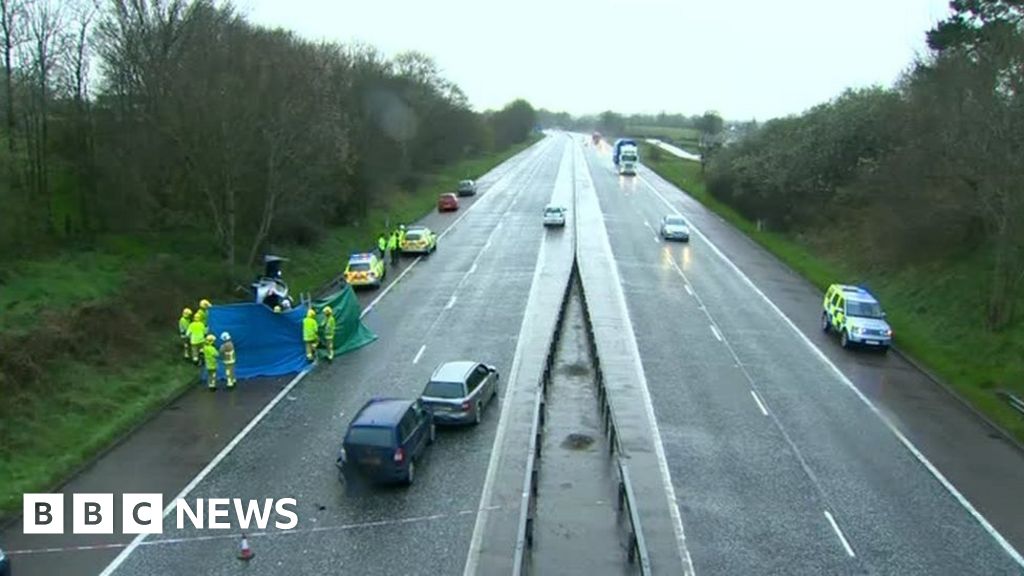 M1 Fatal Crash Closes Motorway For Several Hours In Both Directions Bbc News