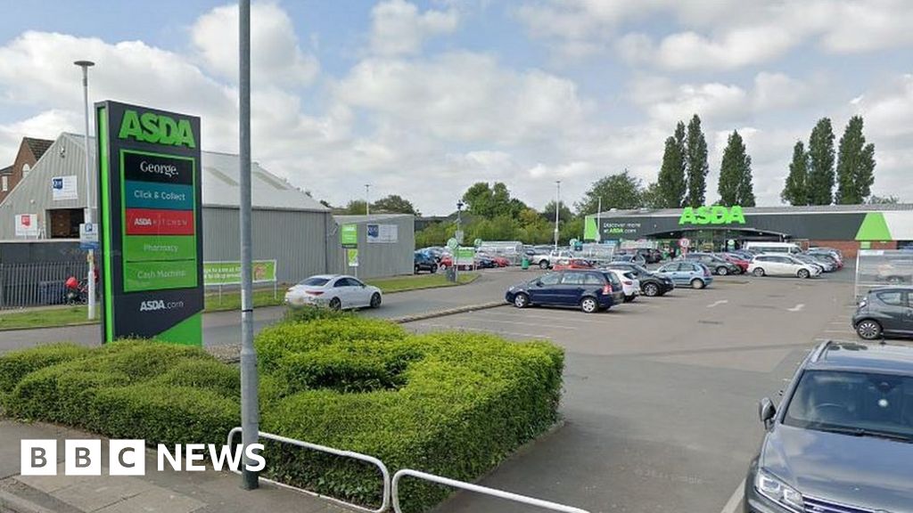 Asda workers in GMB vote to strike at Wisbech store BBC News