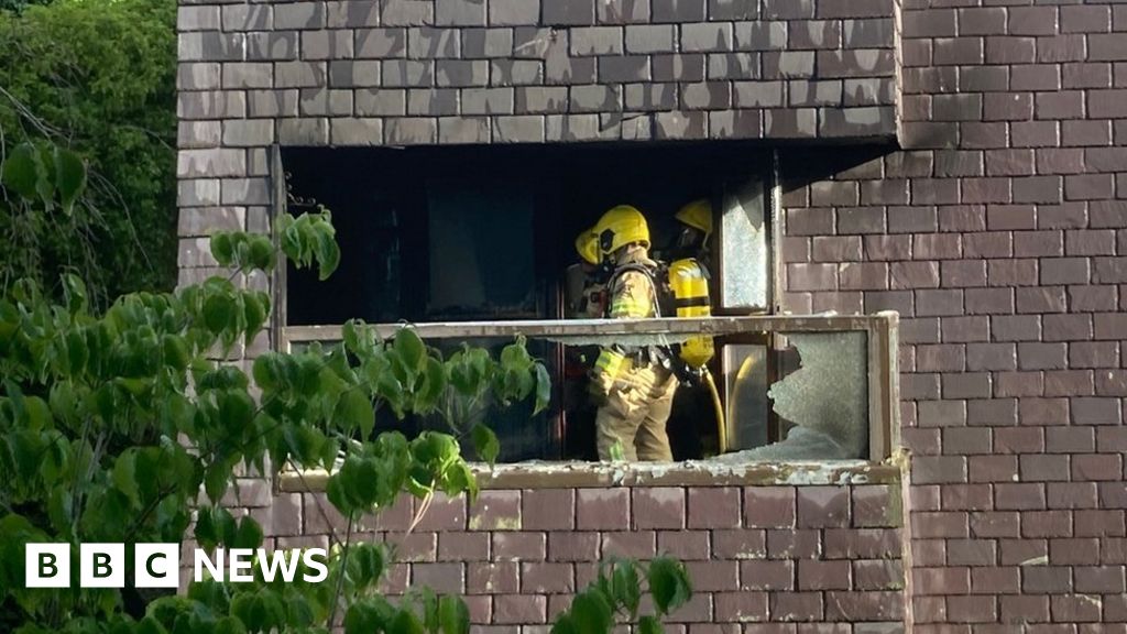 Conwy Crews Tackle Blaze At Sheltered Accommodation Flats 