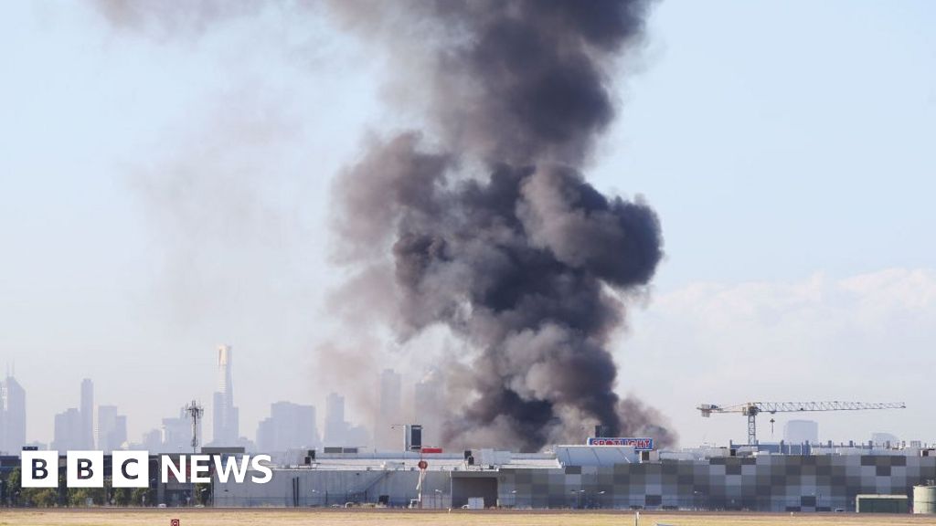 Melbourne plane crash Airport reopens as investigation begins BBC News