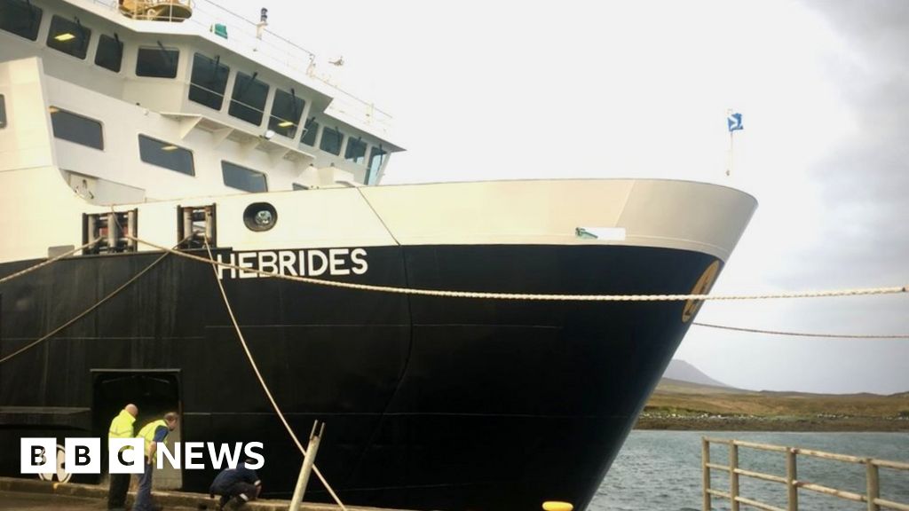 Uist traveled without a ferry connection after MV Hebrides hit the pier