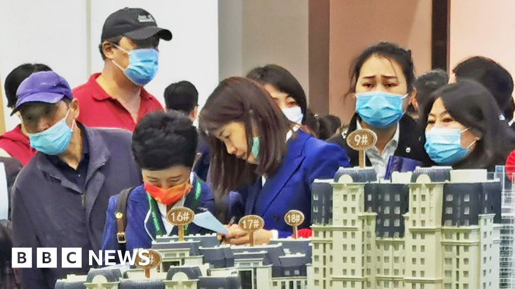 China property: New home prices see biggest fall since 2015 - BBC News