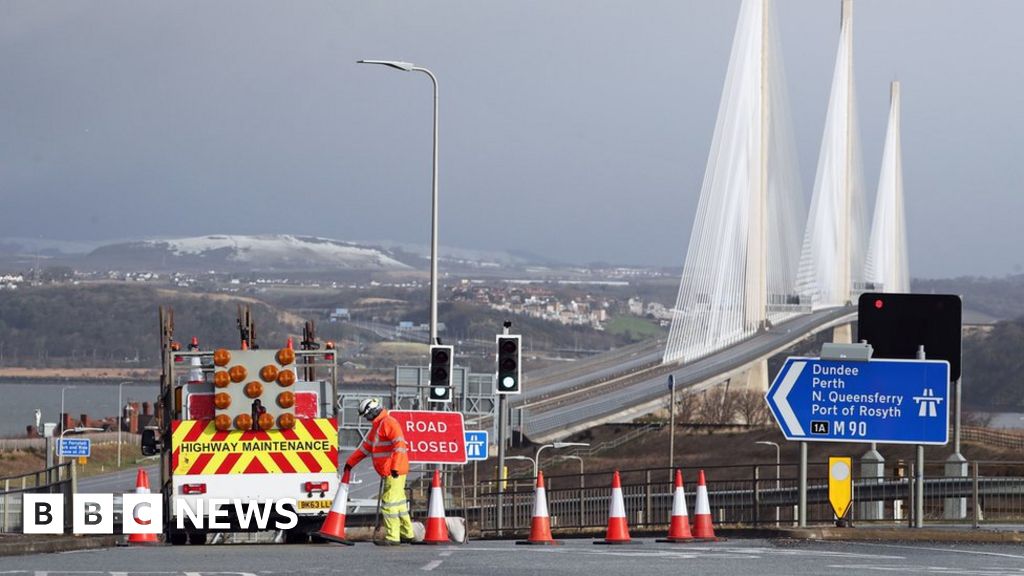 Falling ice causes first Queensferry Crossing closure BBC News