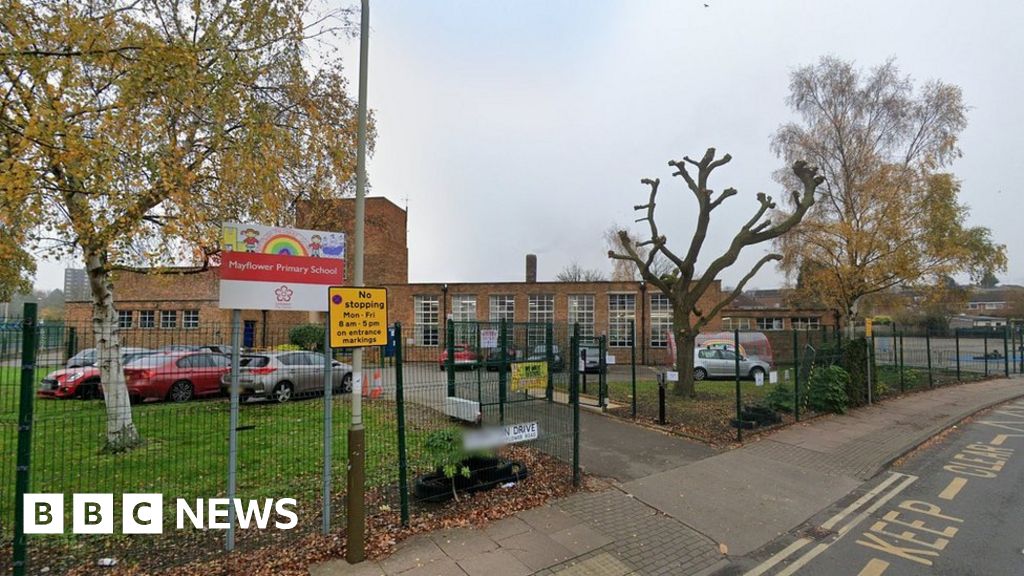 Leicester shut school pupils facing further disruption BBC News