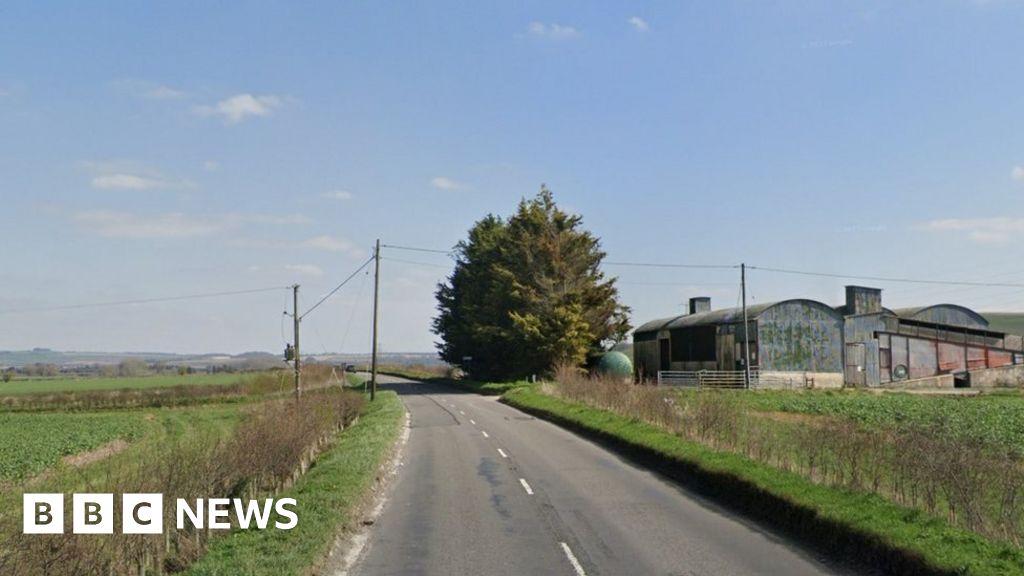 Woman seriously hurt in two-vehicle A342 Wiltshire crash 