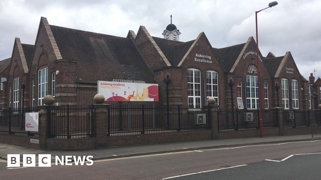 Birmingham school objects to offlicence over 'drunk' parents BBC News