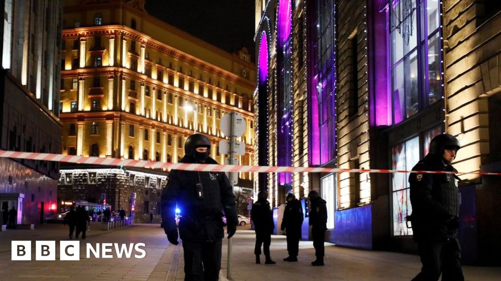 Moscow Gun Attack: Second FSB Officer Dies After Assault On HQ - BBC News