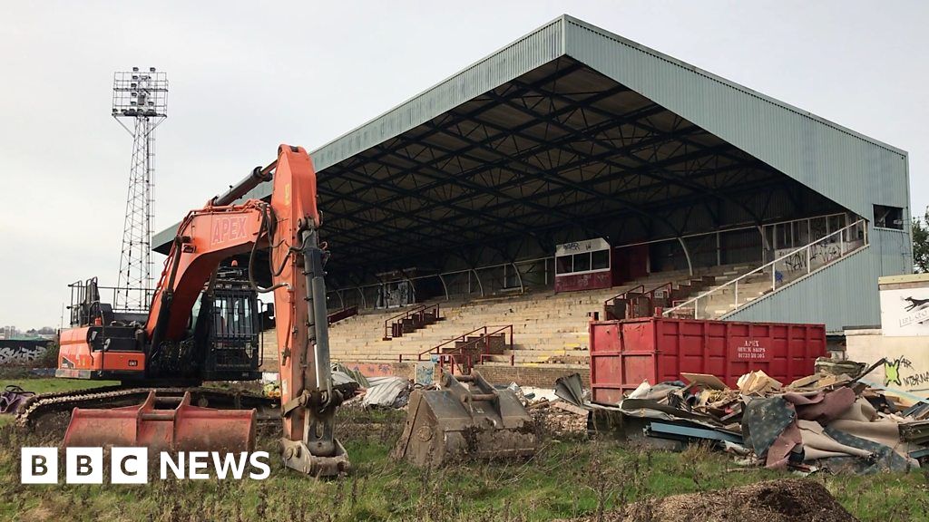 Kettering Town football fans remembered at derelict ground BBC News