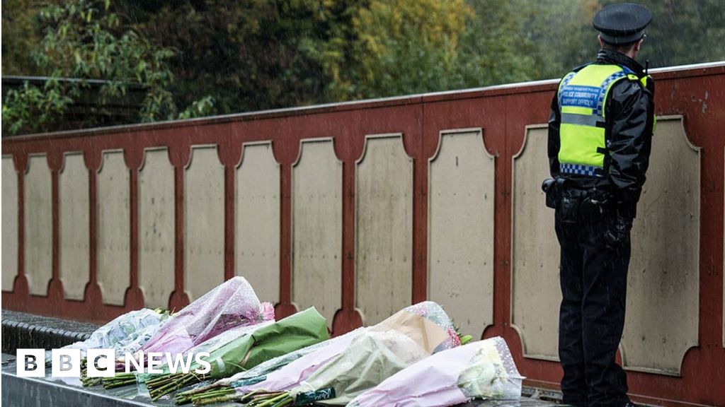 Croydon tram crash: Prosecutions launched by rail regulator
