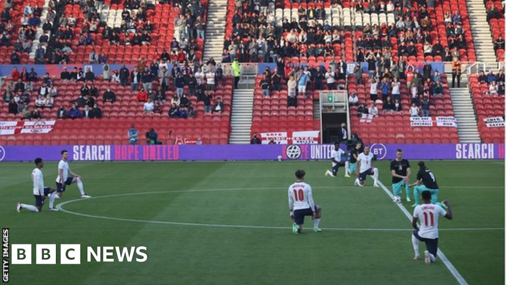 Euro 2020: Johnson must back Rashford taking the knee - Gordon Brown