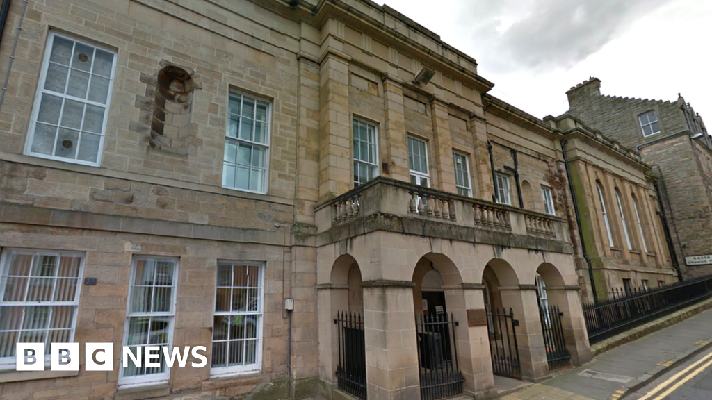 Jedburgh court prisoner transport delays investigated BBC News