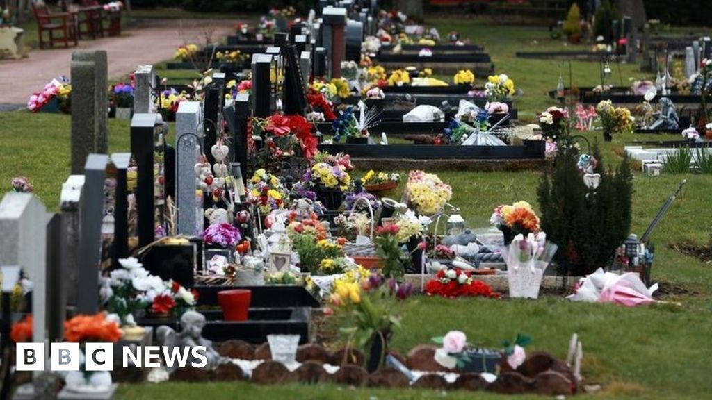 Coronavirus West Road Cemetery reopens after new advice