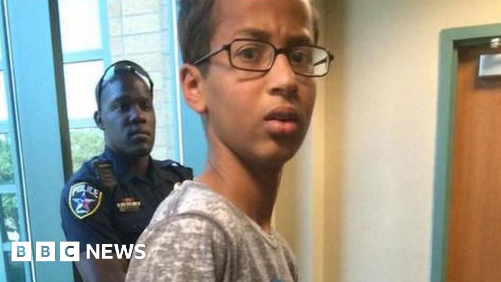 Ahmed Mohamed: No charges for boy, 14, arrested over clock