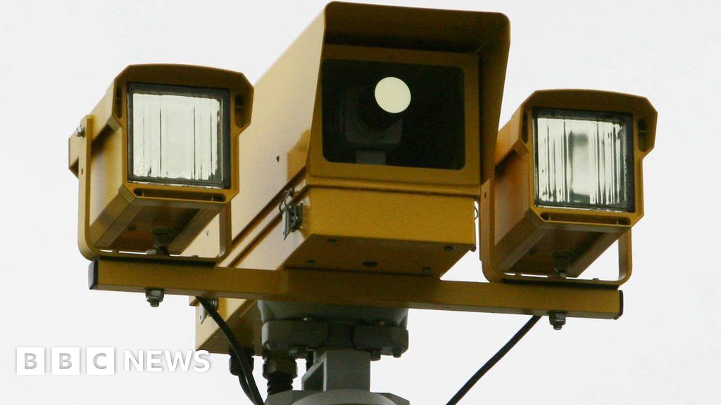 A14 roadworks speed cameras catch 5,000 drivers - BBC News