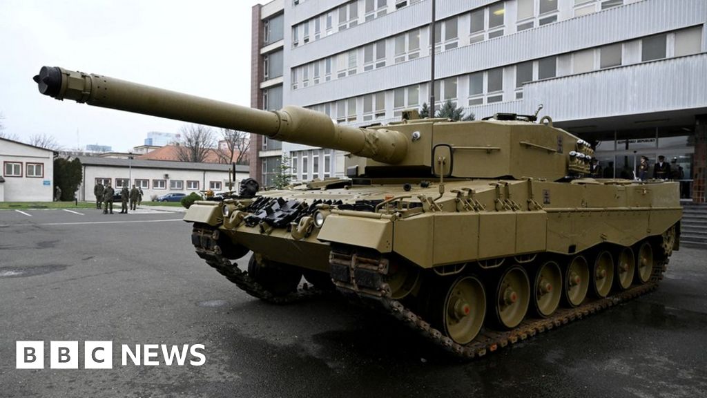 Ukraine welcomes German tank move as 'first step'