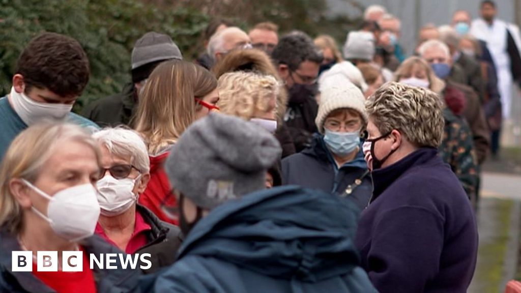 Covid-19: Mass Testing In Kirklees Paused Due To Lockdown - BBC News