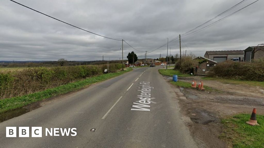 Woman dies in fatal crash with wall in Westerleigh BBC News