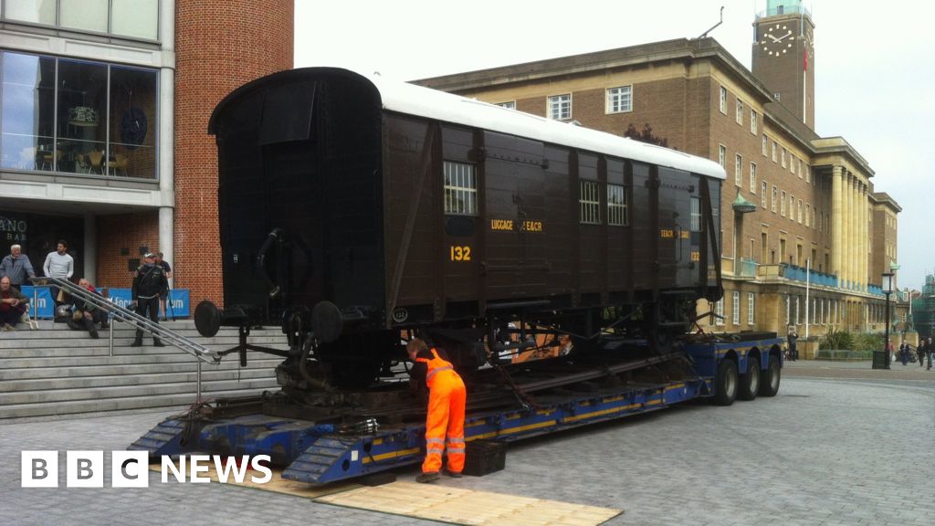 Edith Cavell S Railway Carriage Displayed In Norfolk For First Time Bbc News