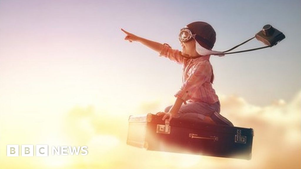 Daydreaming brain network used in autopilot BBC News