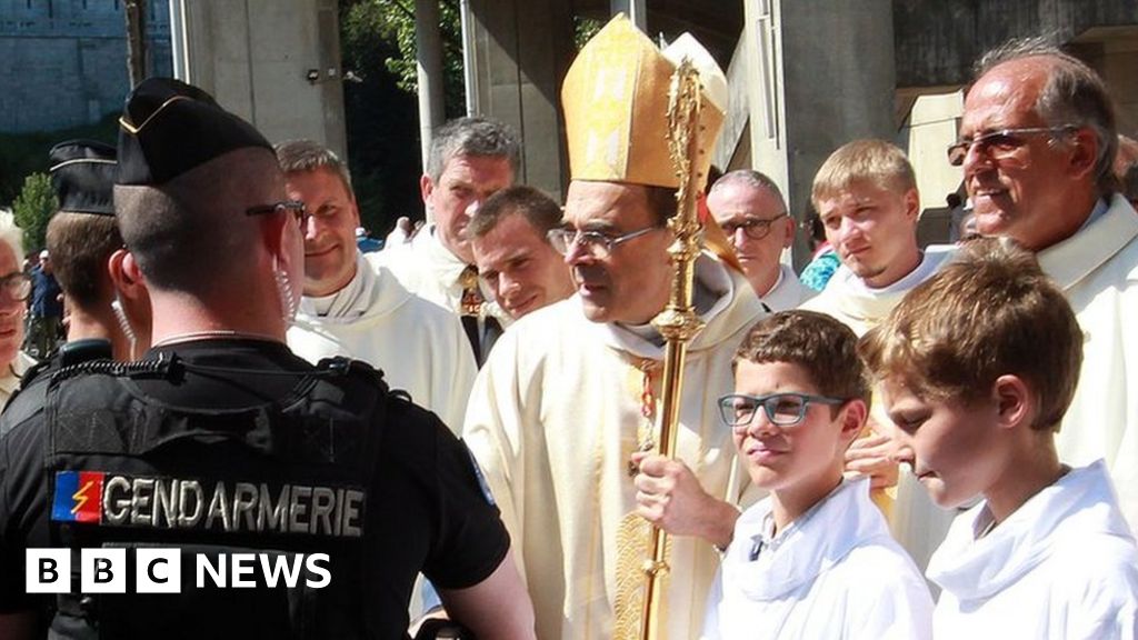 Tight security at Lourdes for Assumption Day celebrations BBC News