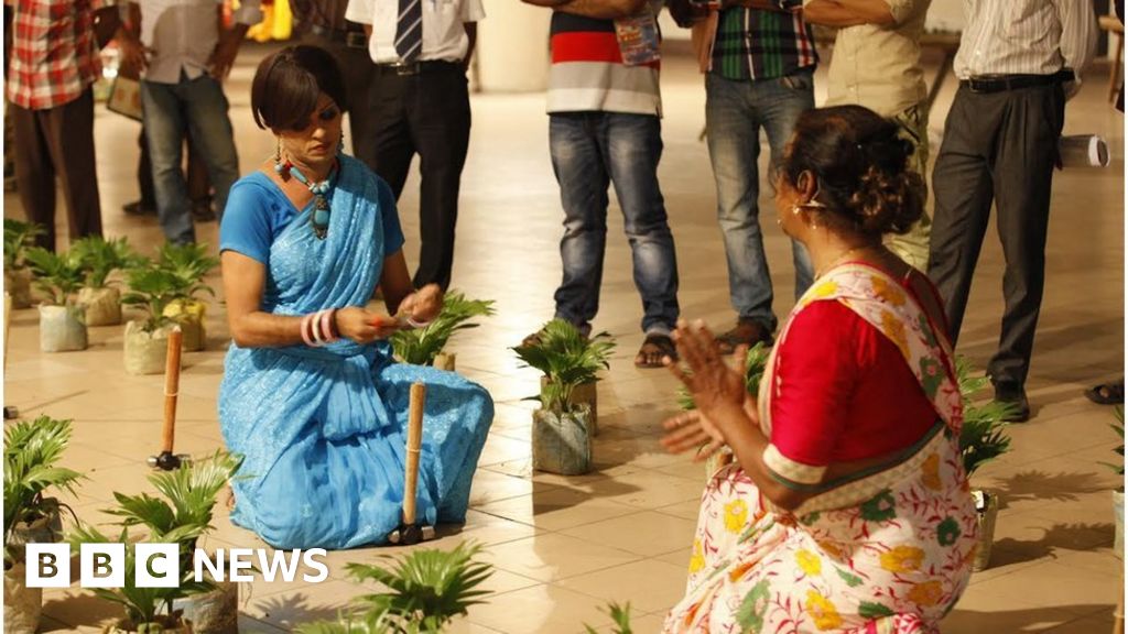 Зорлық-зомбылықпен камминг жасайтын қыздардың порно жинағы Леггинстер порно онлайн