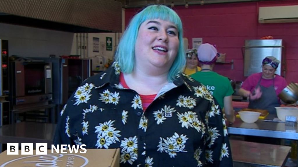 Gateshead cake business scoops entrepreneur award BBC News