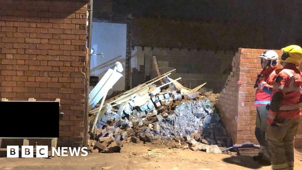 Residents evacuated after Redditch house collapse BBC News
