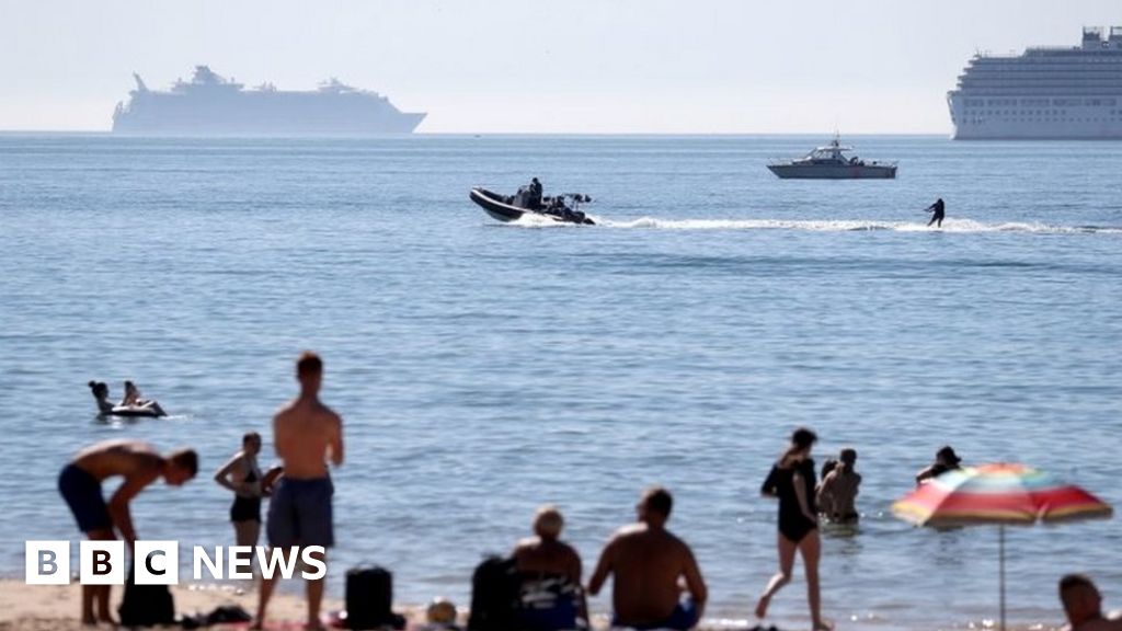 Weather: UK sizzles as temperatures reach 36C