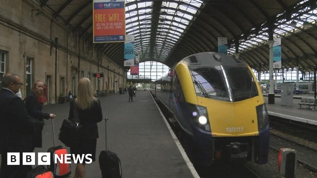 Hull Trains 'most complained about' rail firm in England - BBC News