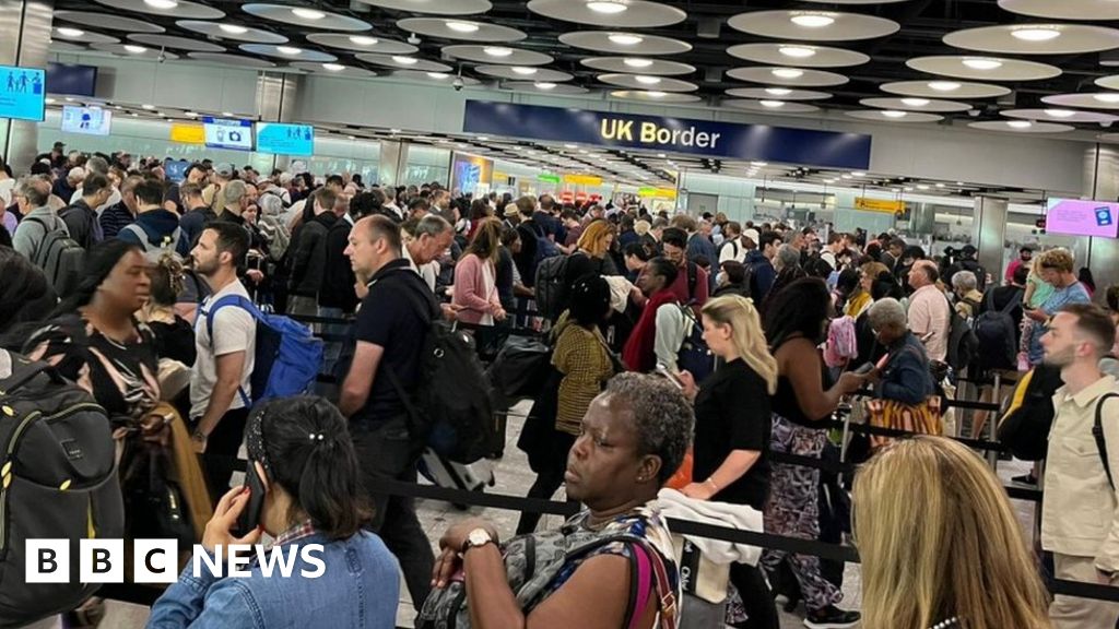 La colère suscitée par le non-fonctionnement des portes électroniques des passeports dans les aéroports