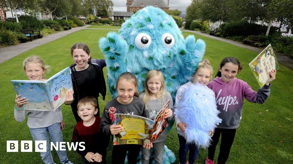 Wigtown Book Festival Set For Record Year - BBC News