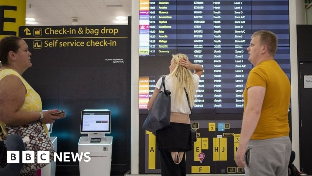 Cancelled flights: Travel firms have oversold flights and holidays - Shapps
