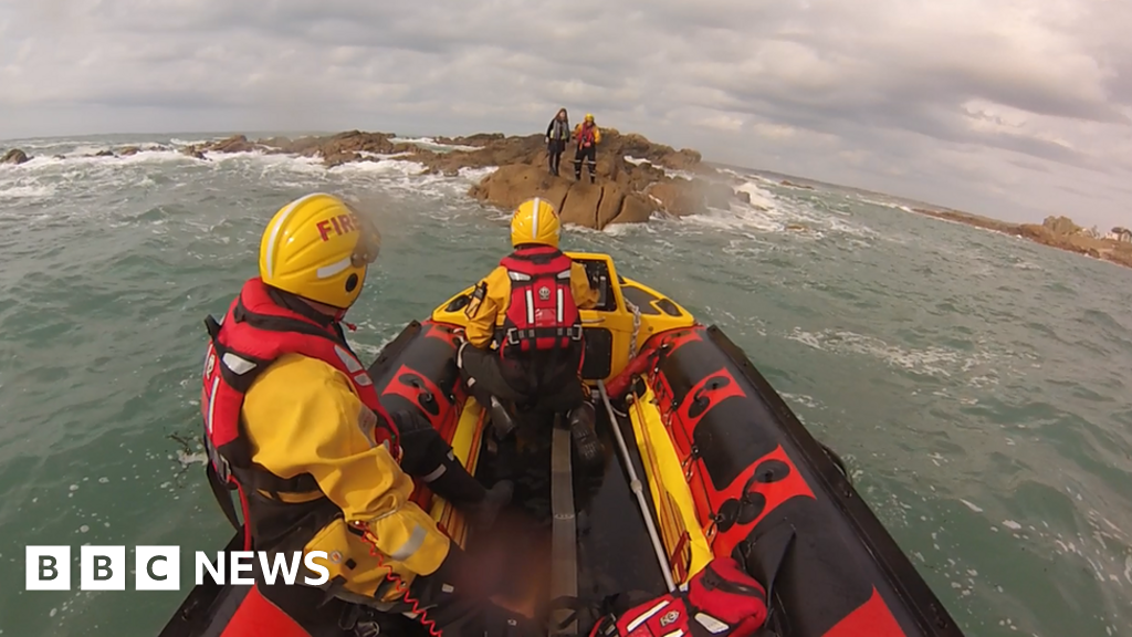 Woman trapped on rocks in Jersey is rescued BBC News