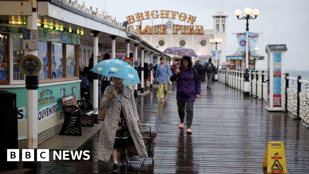 Weather Met Office Issues Severe Rain Warnings To Friday Night