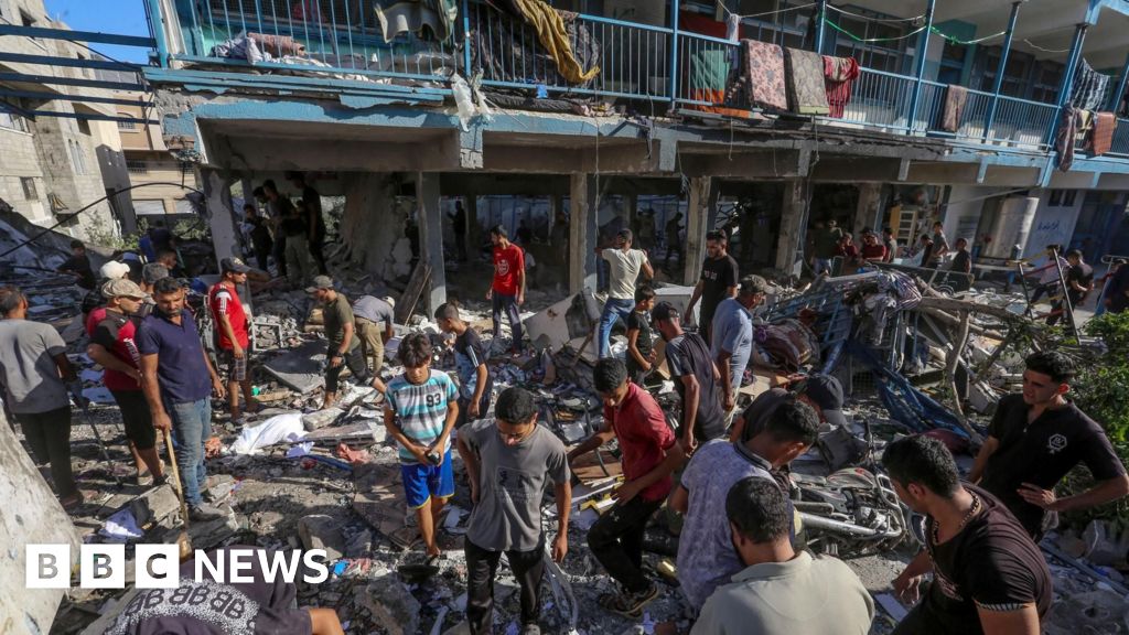 Israel Gaza: UN says Israeli air strike killed six of its staff