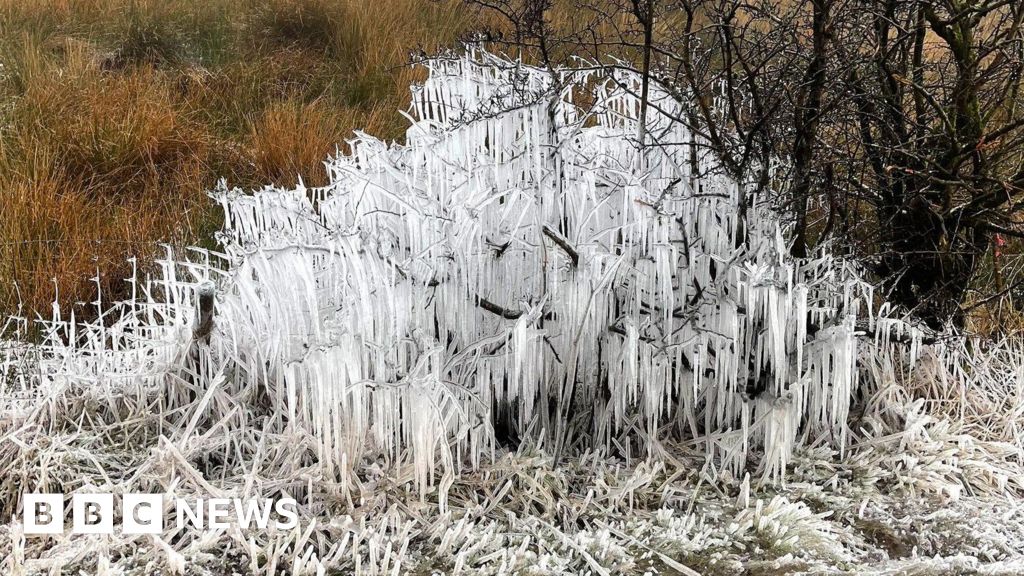 Strange icicle formation spotted in Derbyshire’s Peak District