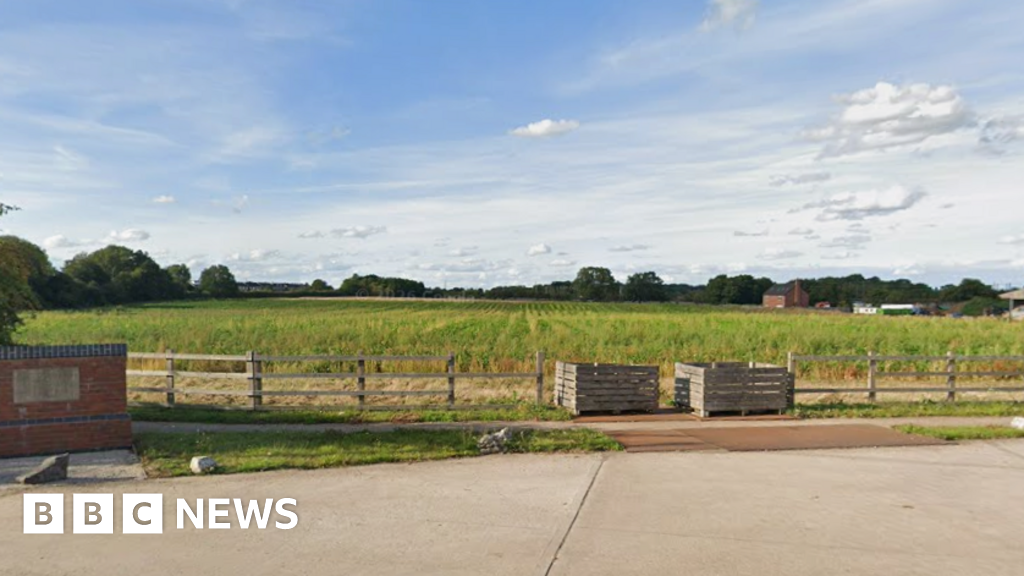 bbc.co.uk - Tom Oakley - Plan for 230-home housing estate on village edge near Lichfield
