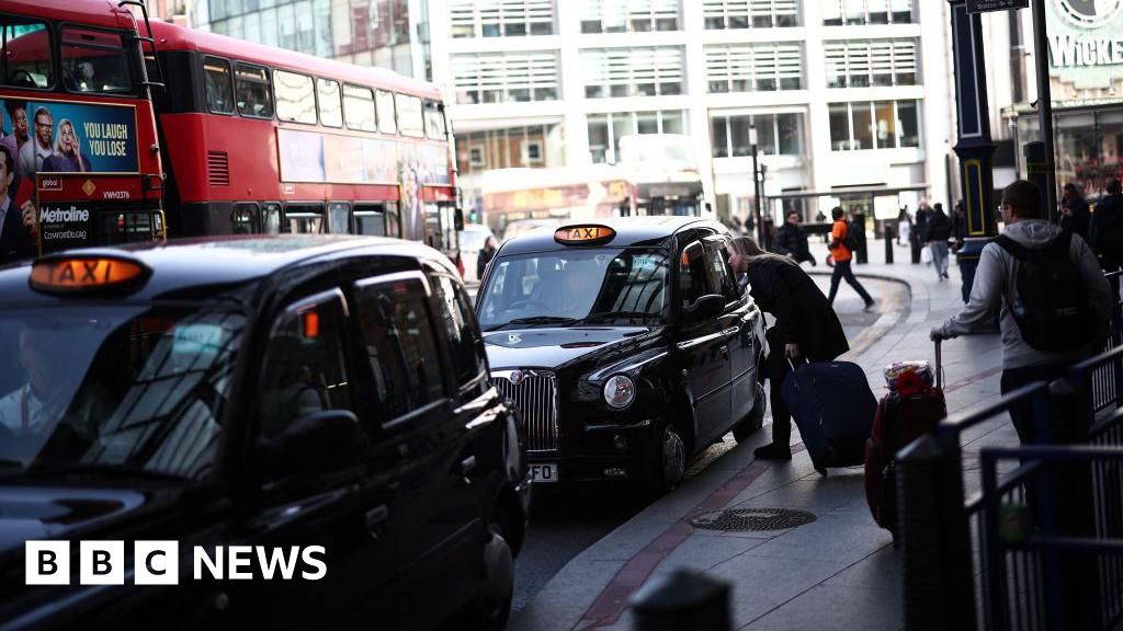 Cap app driver numbers 'to protect black cabs'