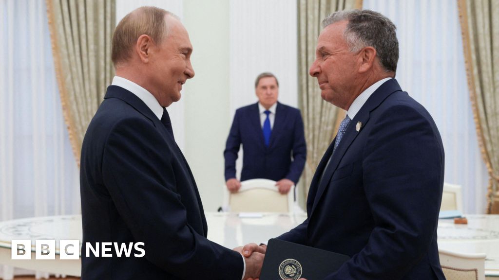 Trump’s envoy Witkoff meets Putin as ceasefire deadline looms