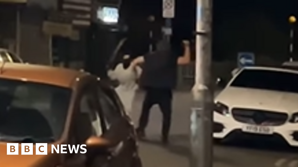 Police Appeal For Witnesses After Machete Fight In Southend
