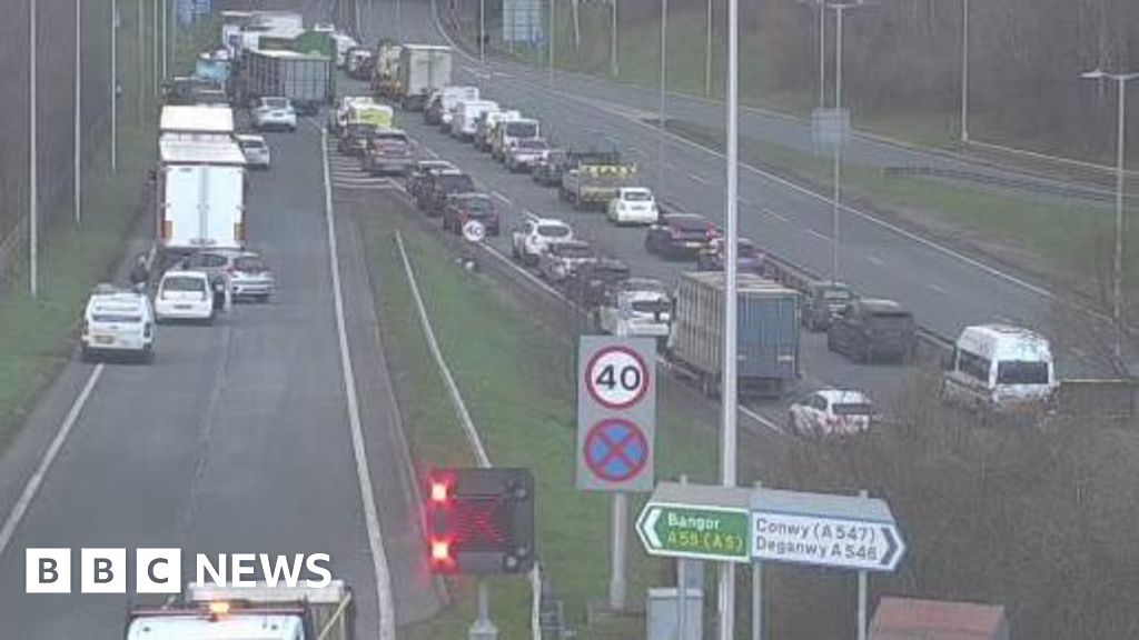 Three people taken to hospital as crash closes tunnel