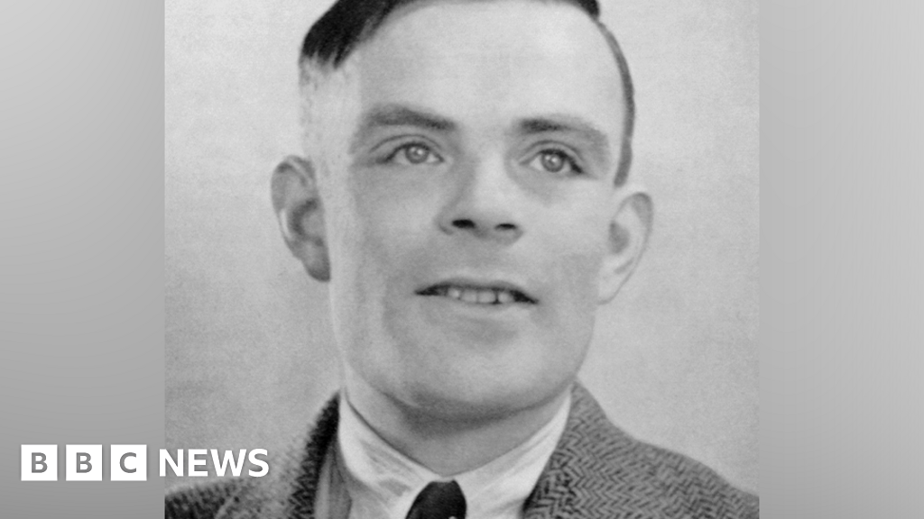 Papers by WW2 codebreaker Alan Turing sell at auction for £465k