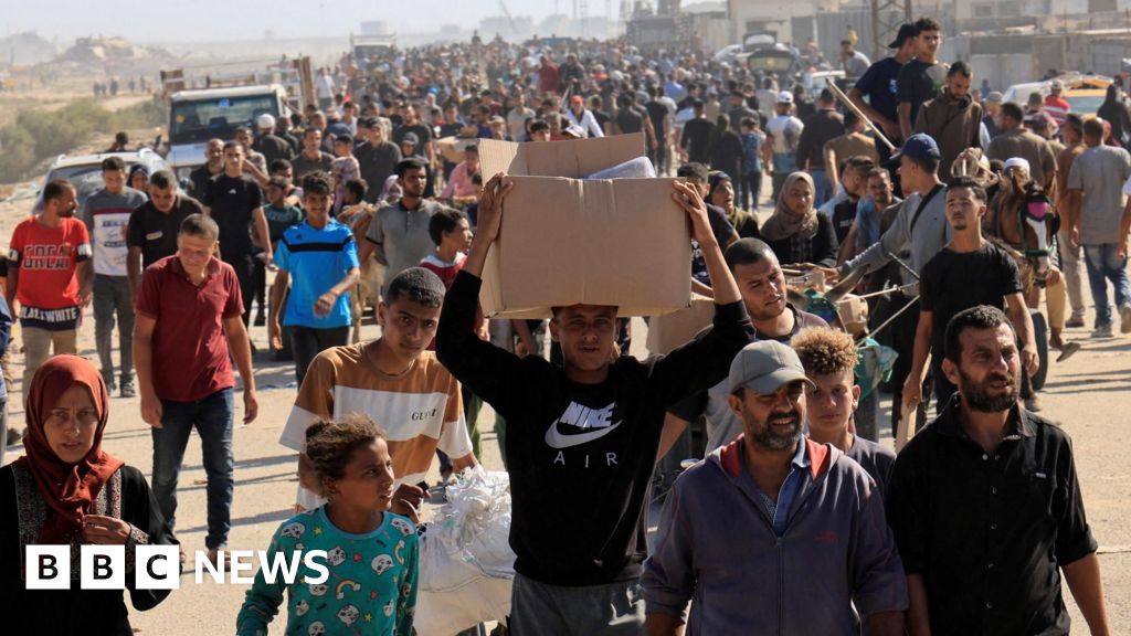 Dozens injured in chaos at new Gaza aid site, UN says