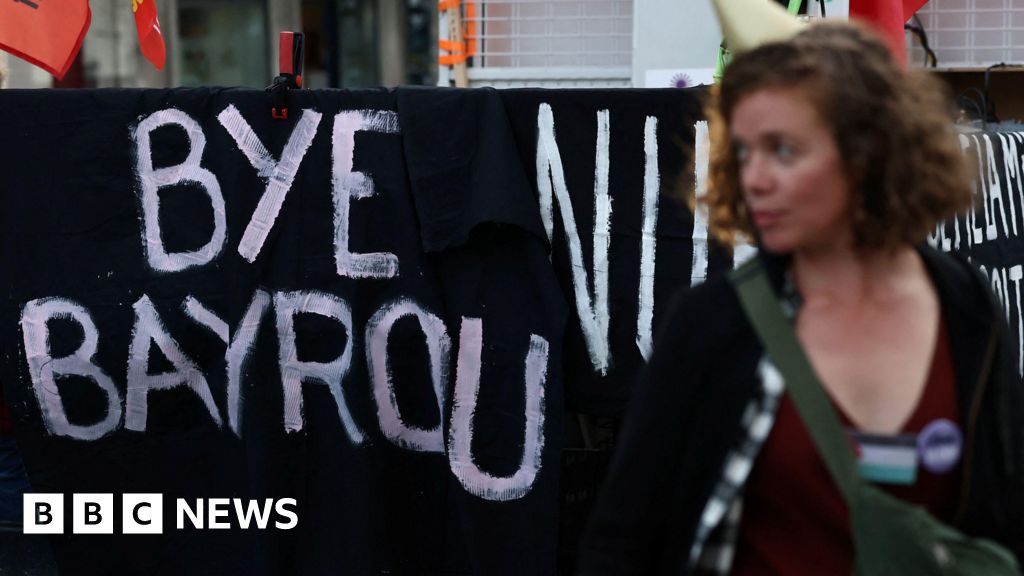 Ousting PM plunges France into fresh political crisis