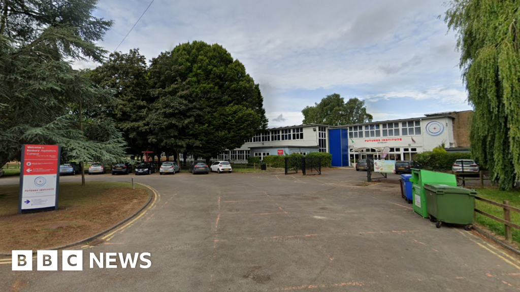 Banbury Wykham Park Academy closed for second day after fire BBC News