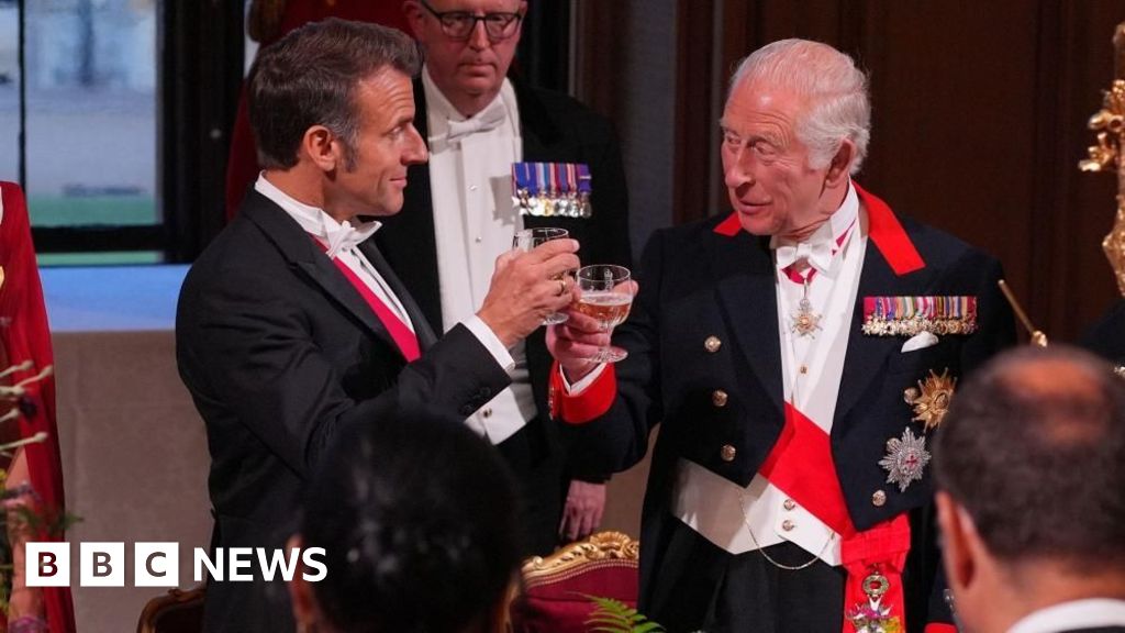 King and Macron toast 'ever closer' UK-France ties at state banquet