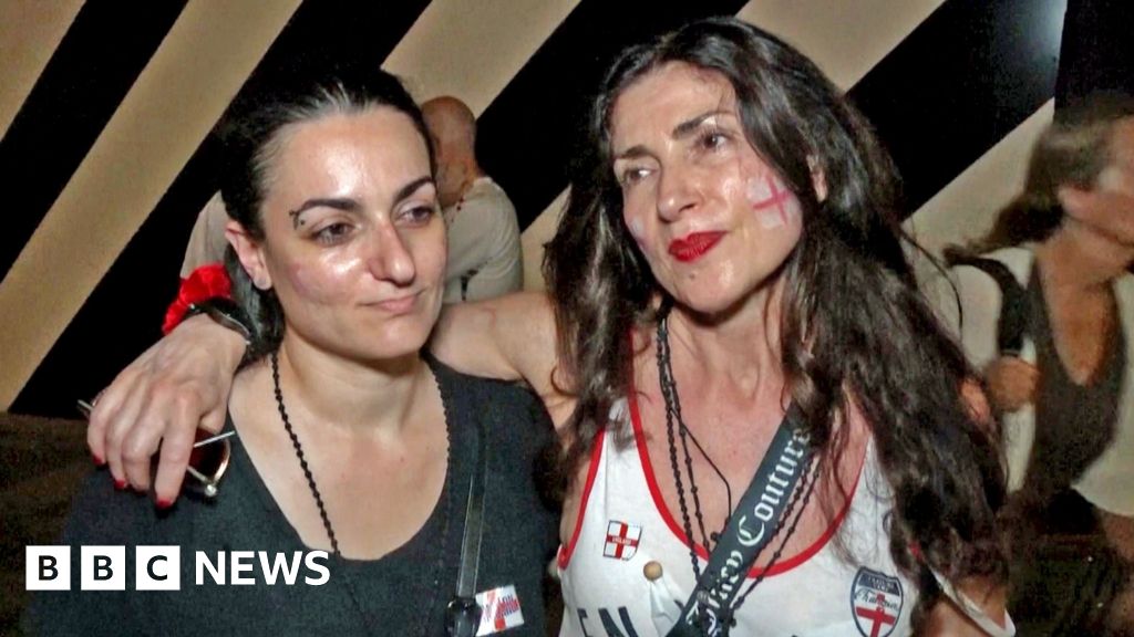 'Trash': England fans on either side of the Atlantic lament Ghana draw - BBC